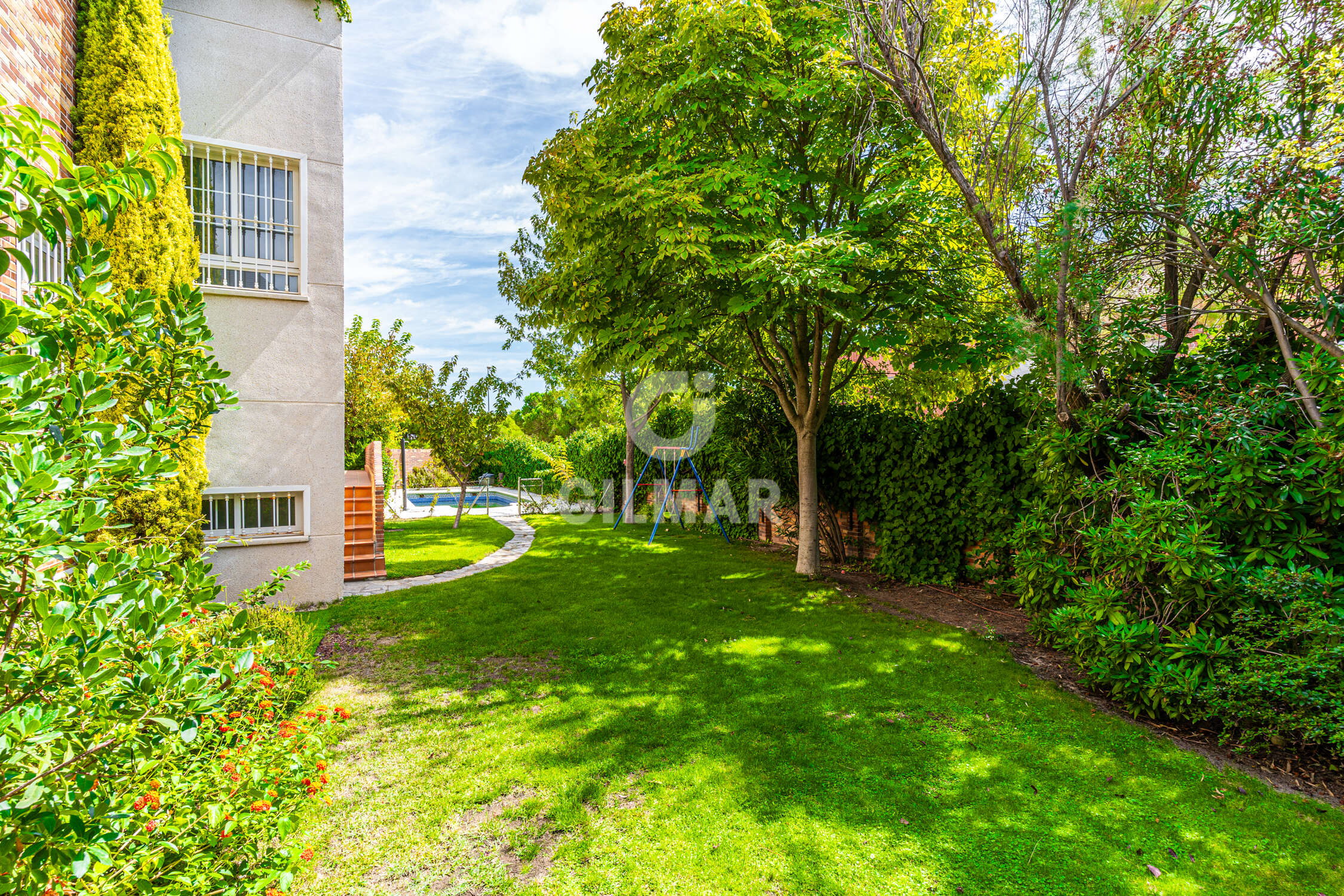 Photo of Semidetached house