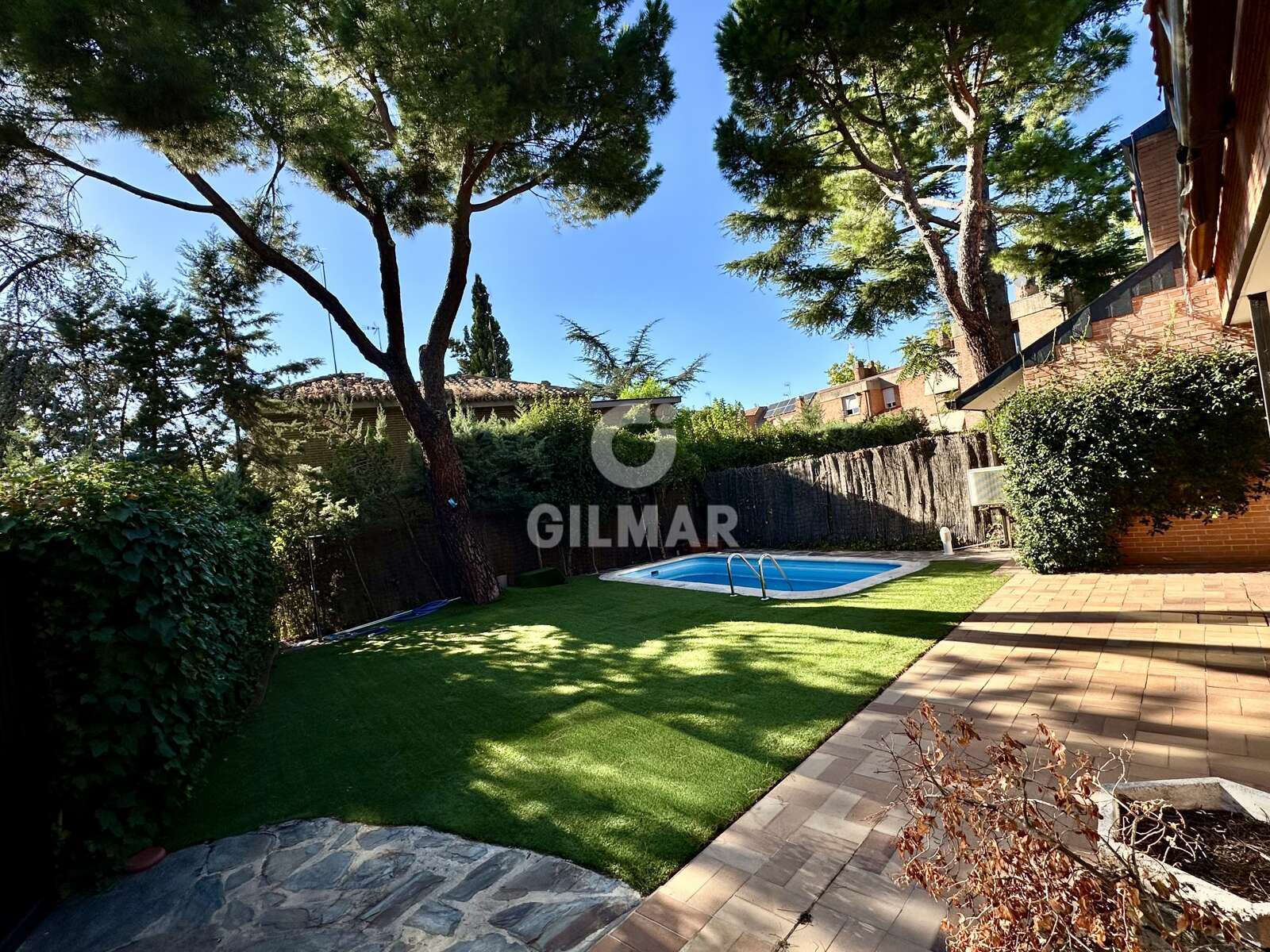 Property slider Gilmar