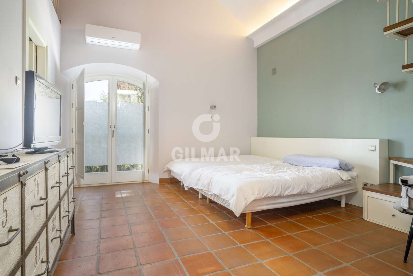 Property slider Gilmar