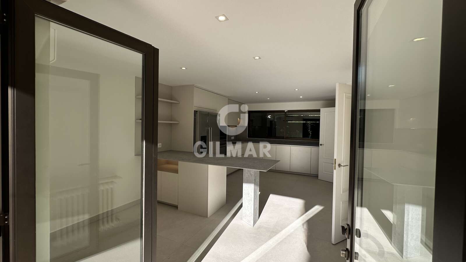 Property slider Gilmar