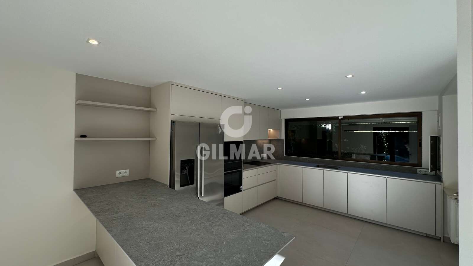 Property slider Gilmar