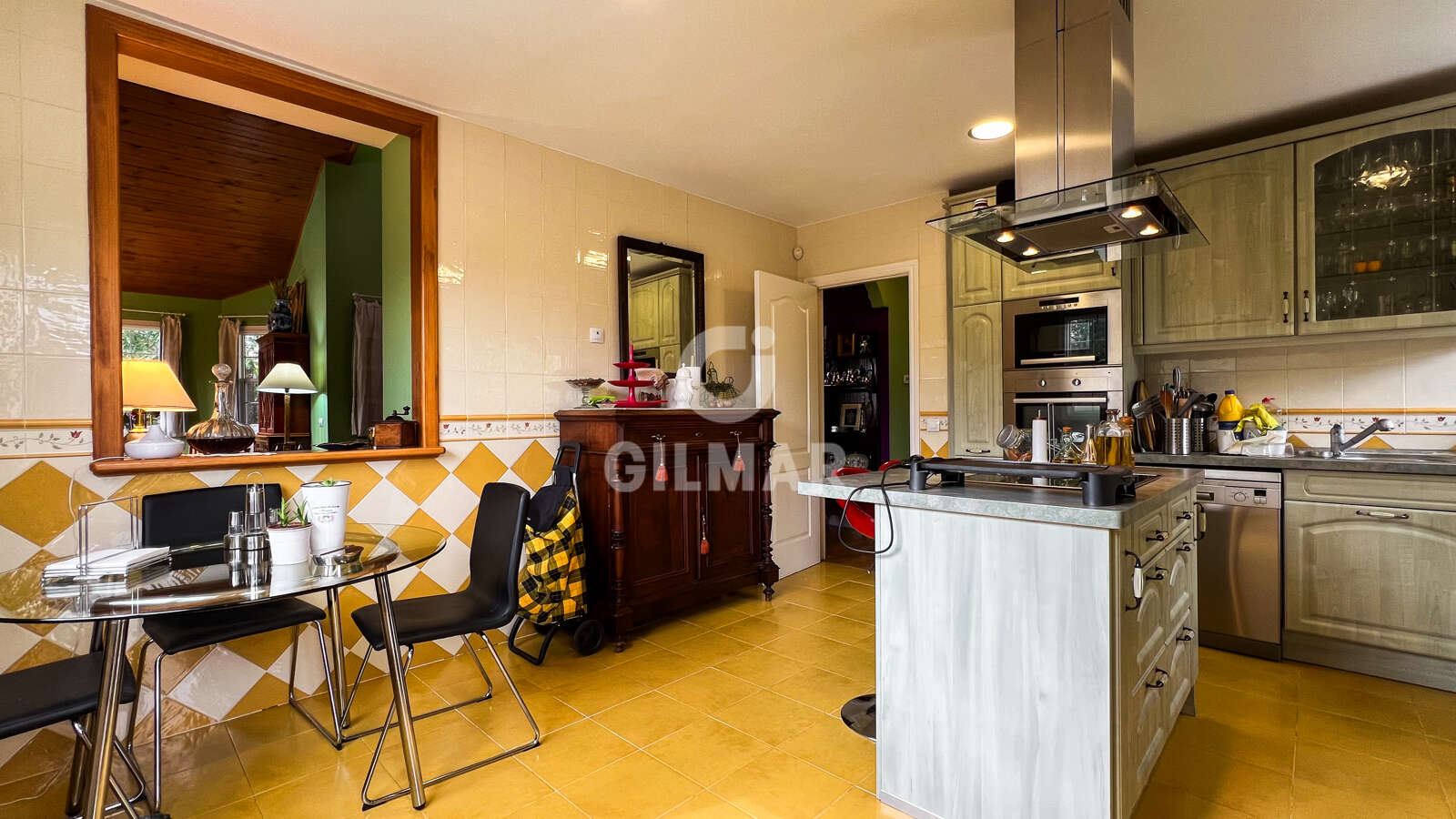 Property slider Gilmar