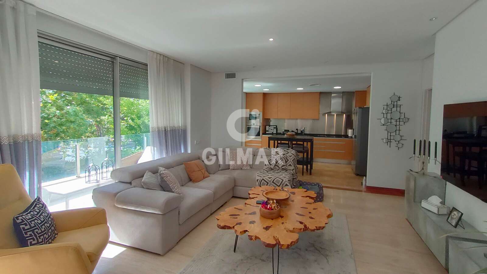 Property slider Gilmar