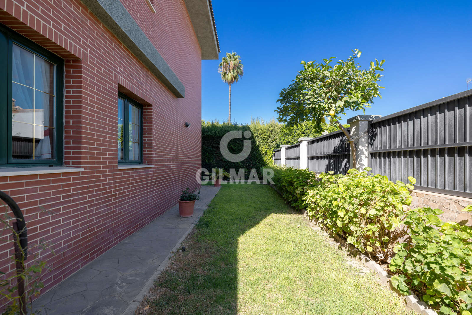 Property slider Gilmar