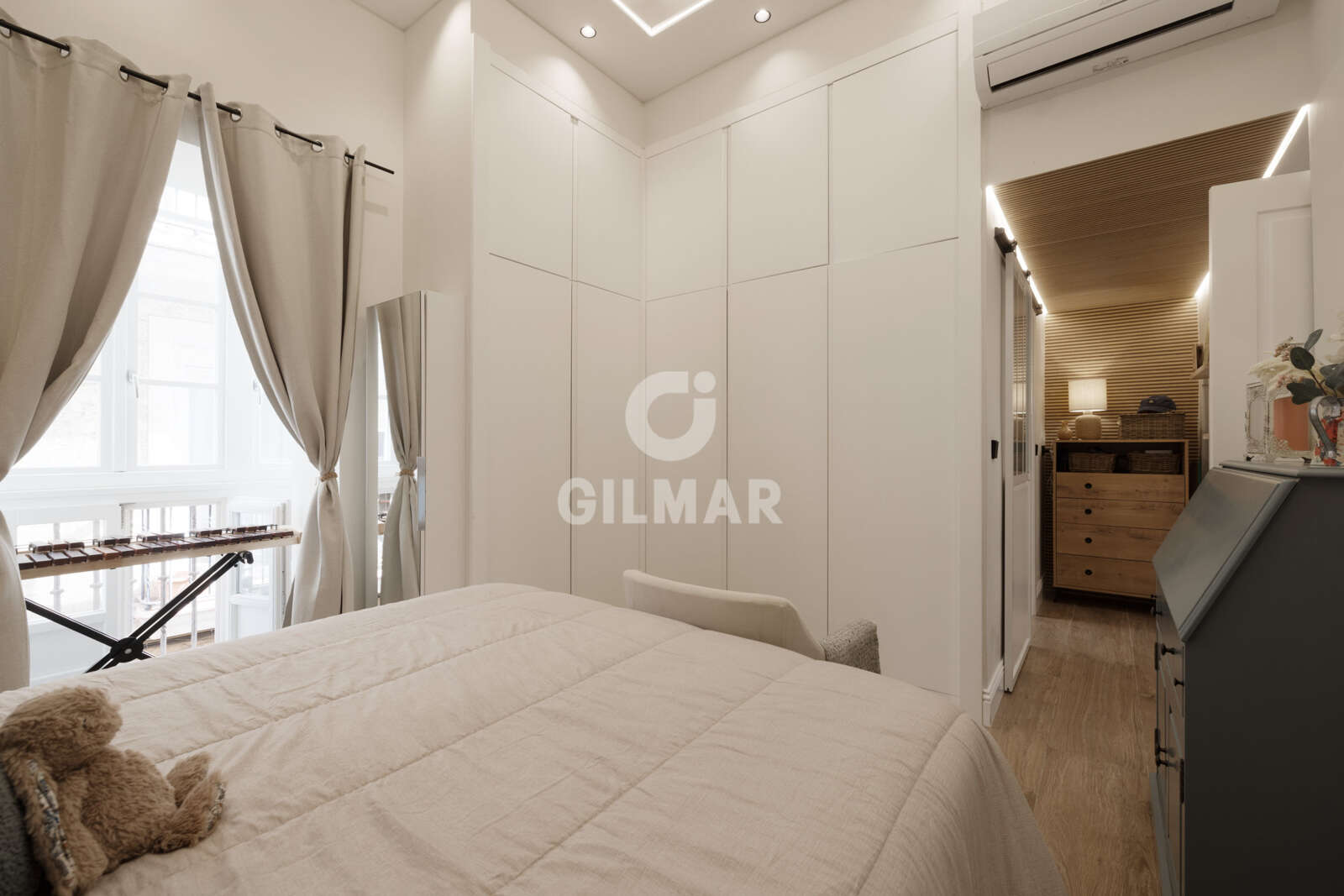 Property slider Gilmar