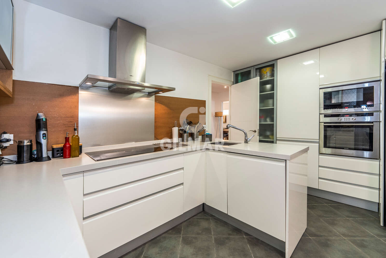 Property slider Gilmar