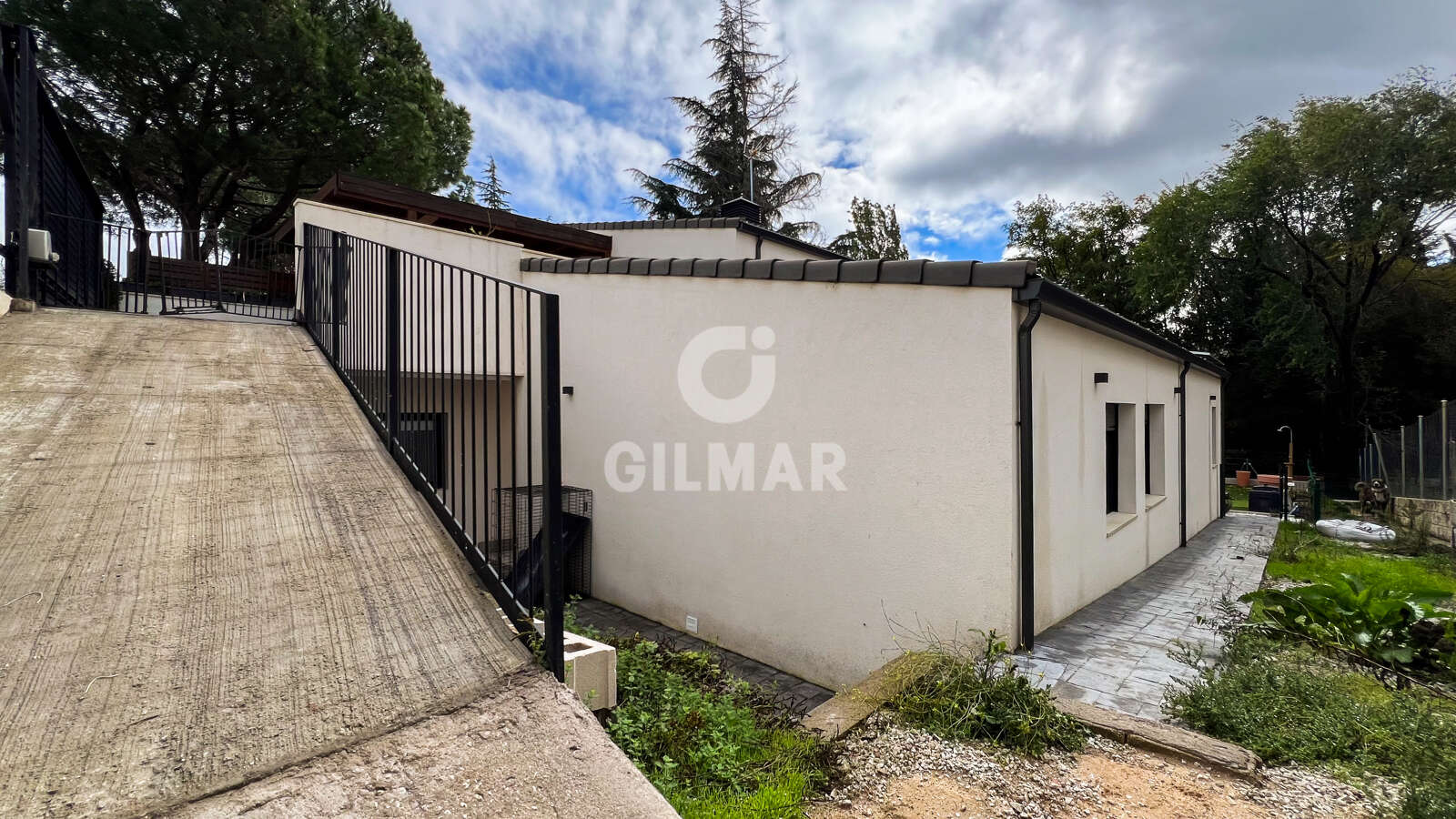 Property slider Gilmar