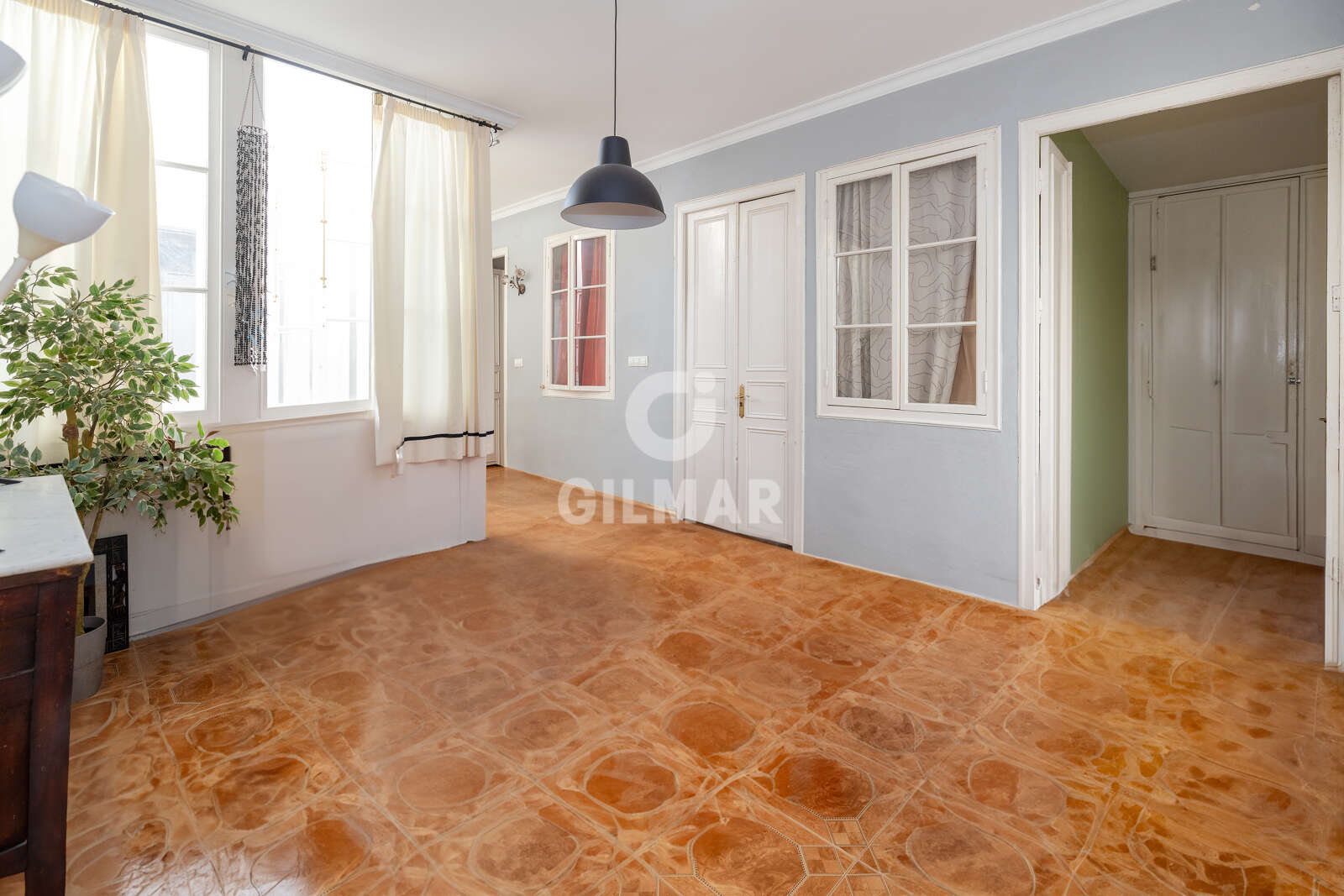 Property slider Gilmar