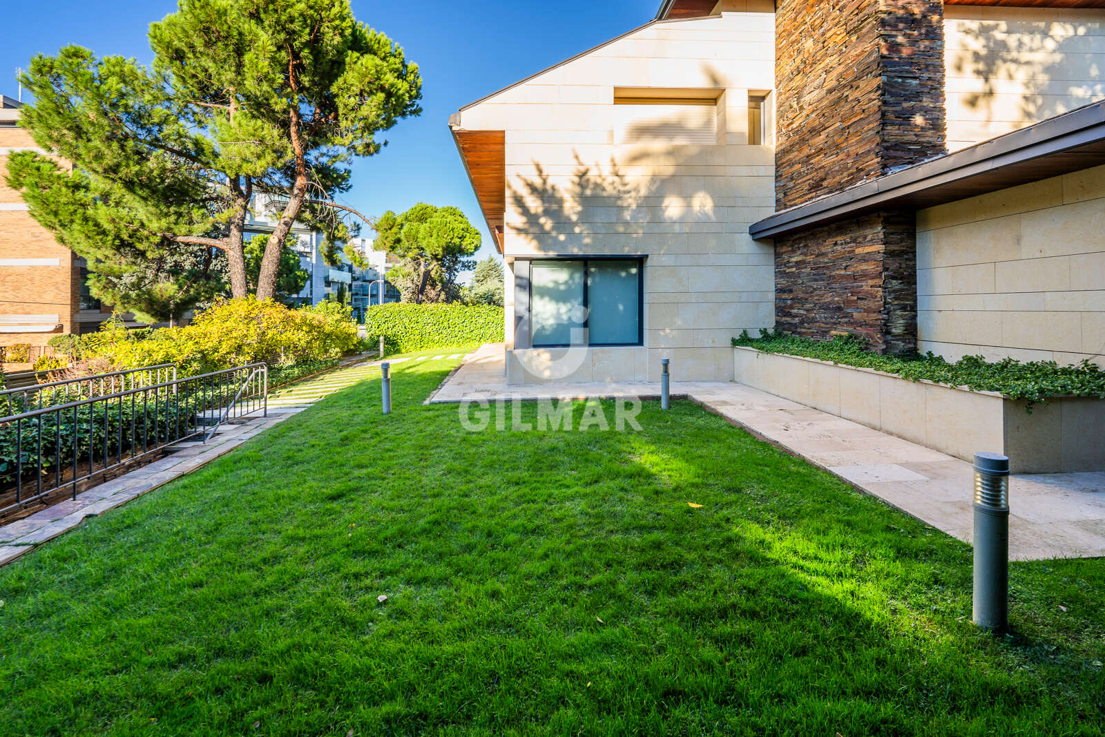 Property slider Gilmar