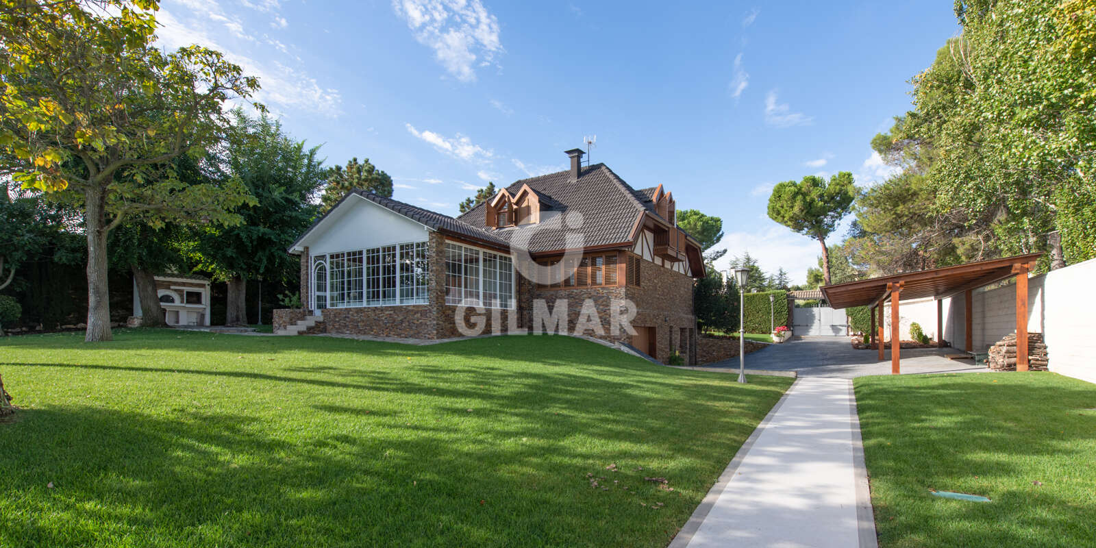 Property slider Gilmar