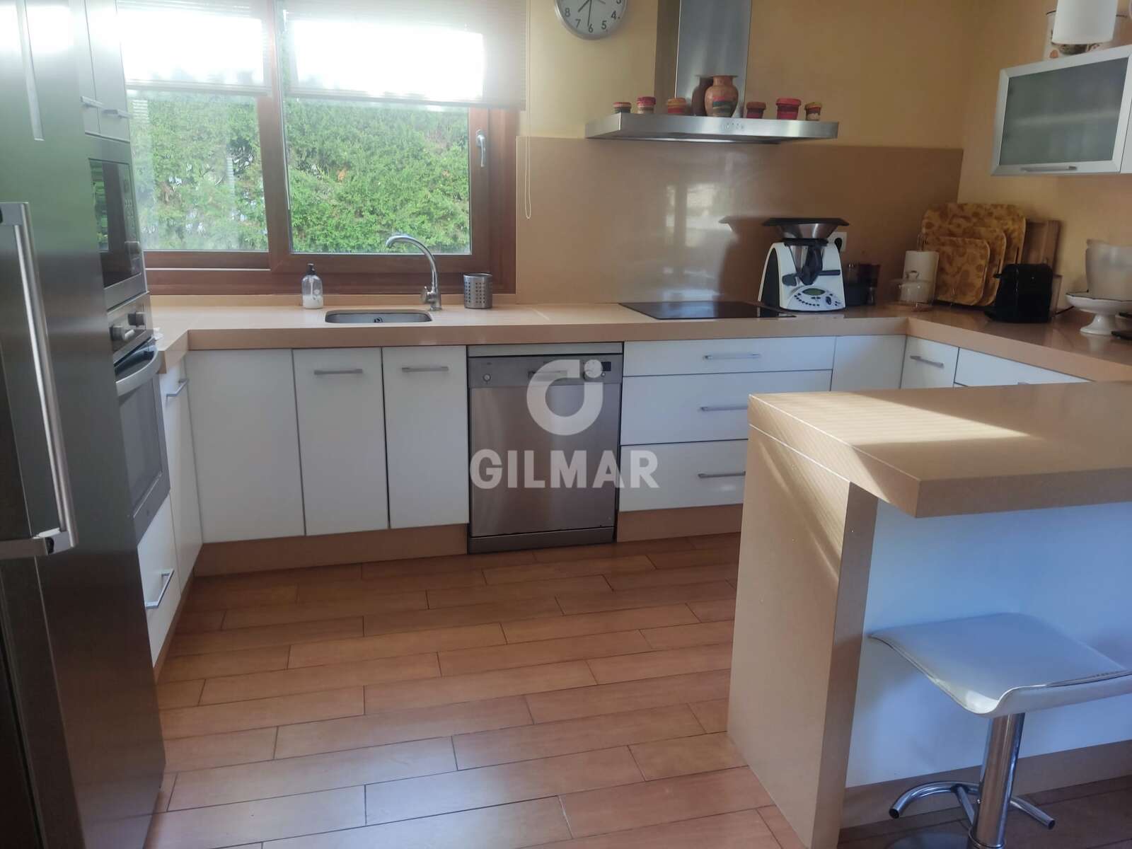 Property slider Gilmar