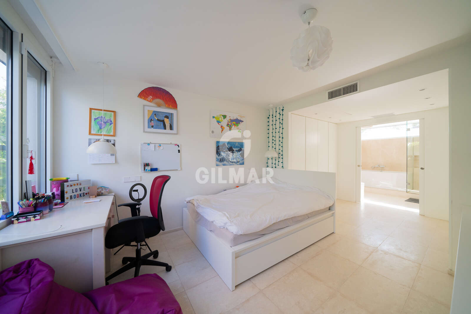 Property slider Gilmar