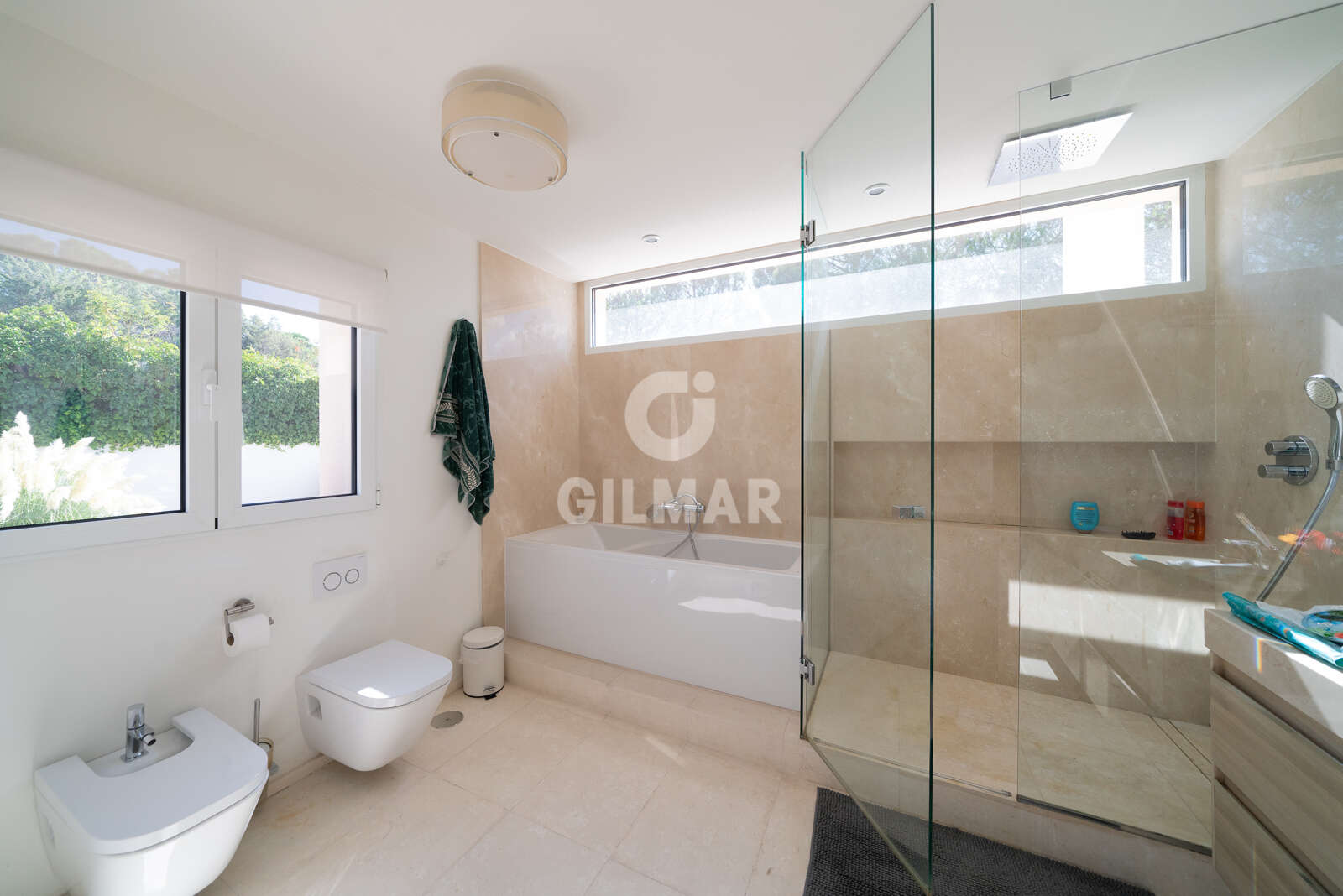 Property slider Gilmar