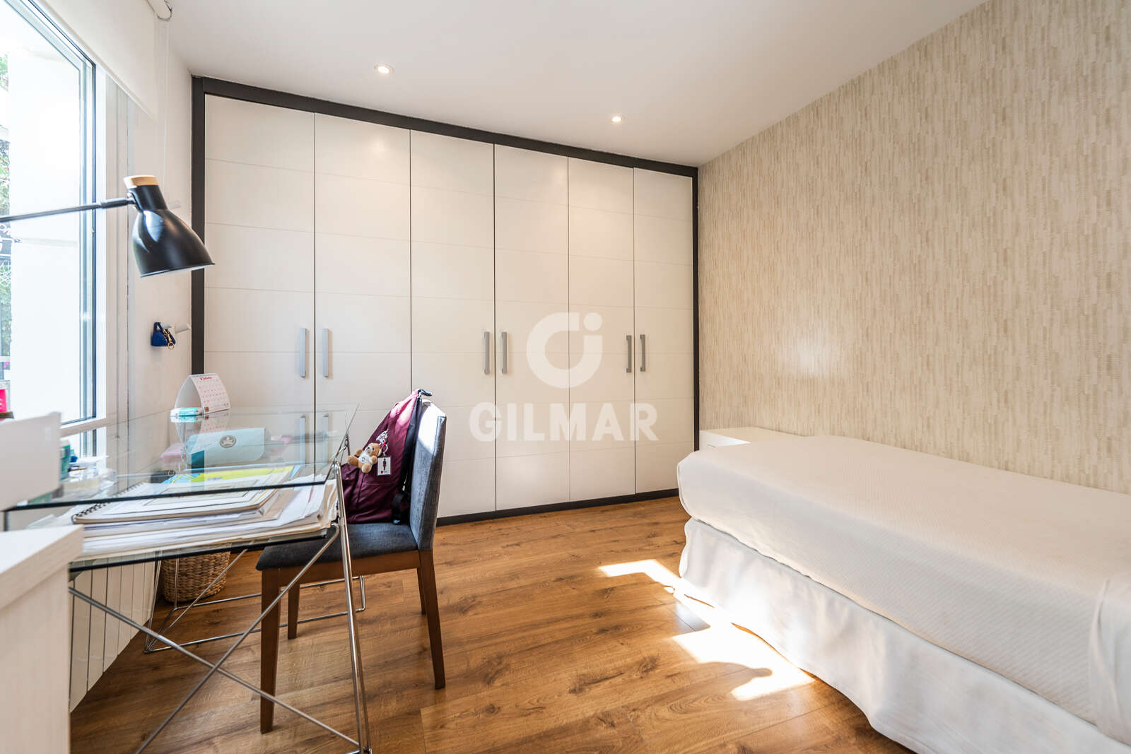Property slider Gilmar