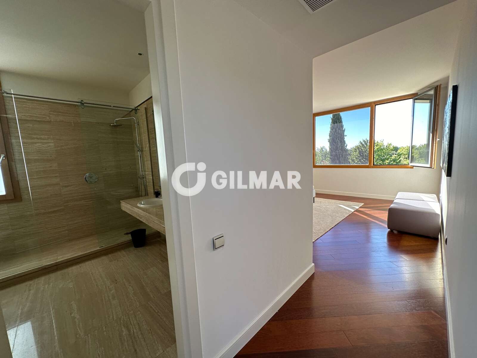 Property slider Gilmar