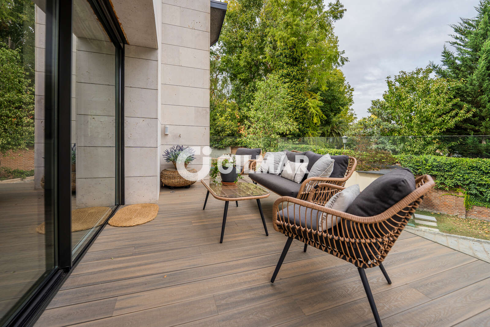 Property slider Gilmar