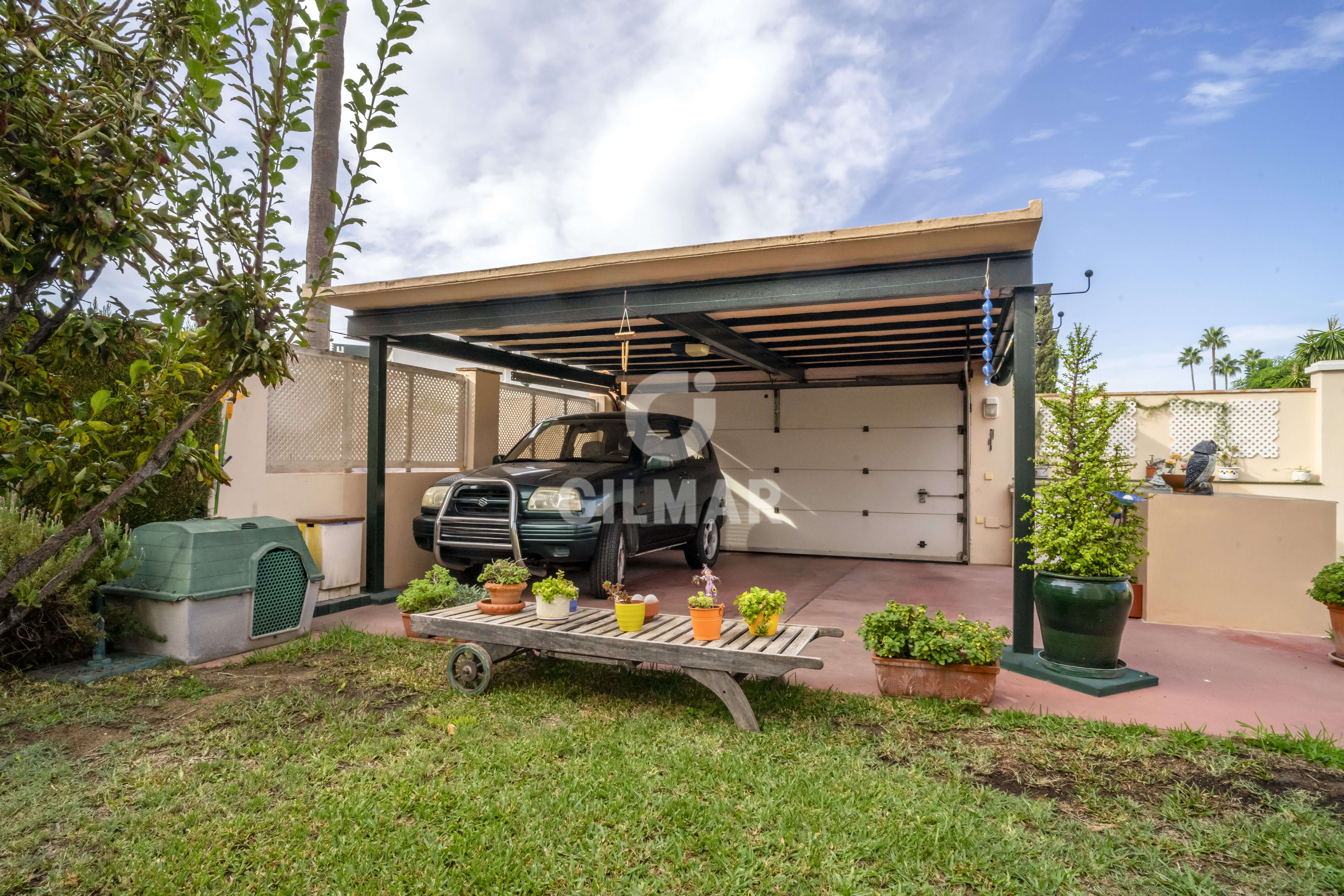 Photo of Semidetached house