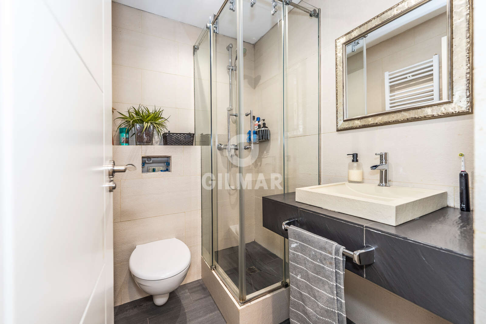 Property slider Gilmar