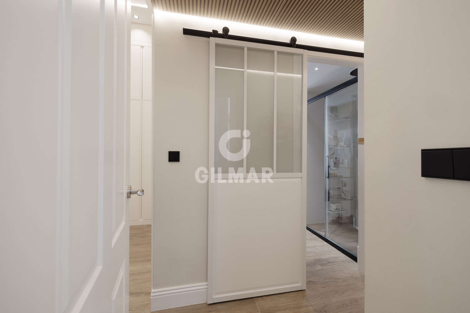 Property slider Gilmar