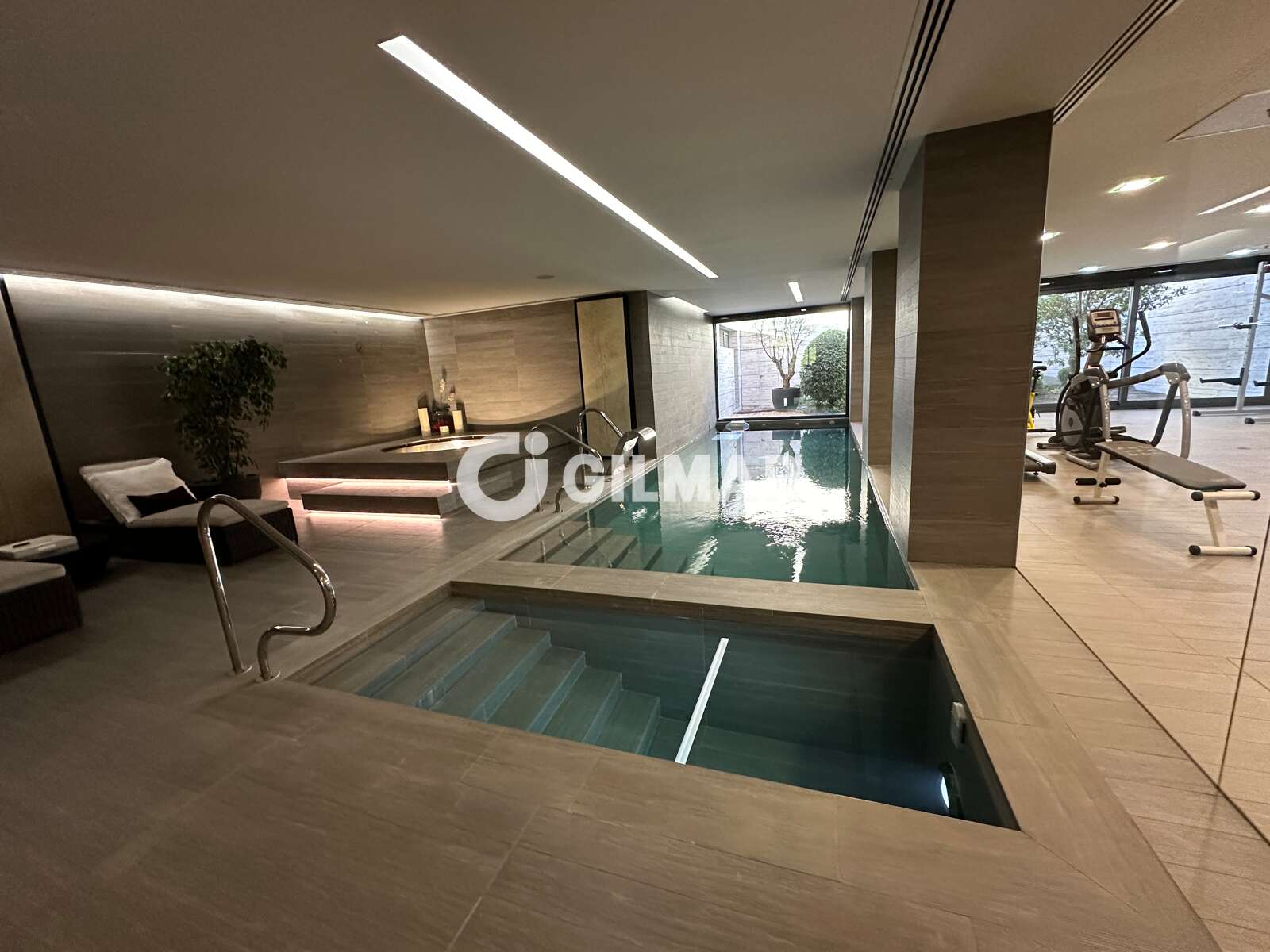 Property slider Gilmar