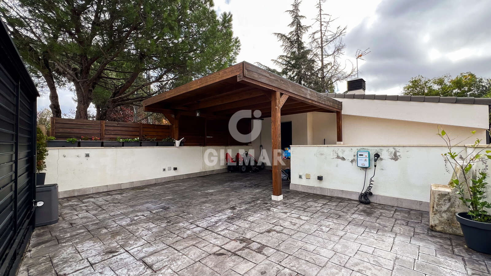 Property slider Gilmar