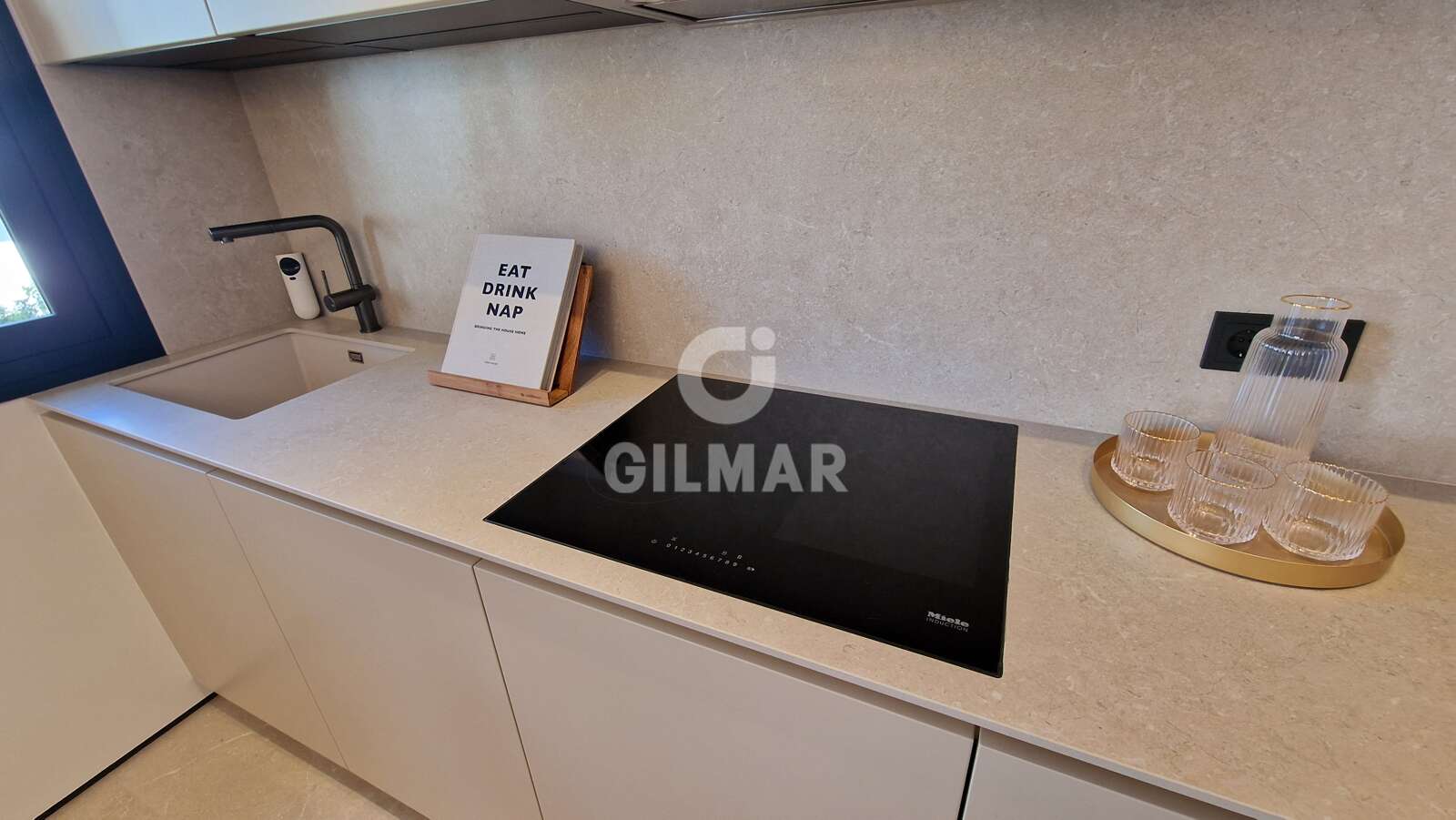 Property slider Gilmar