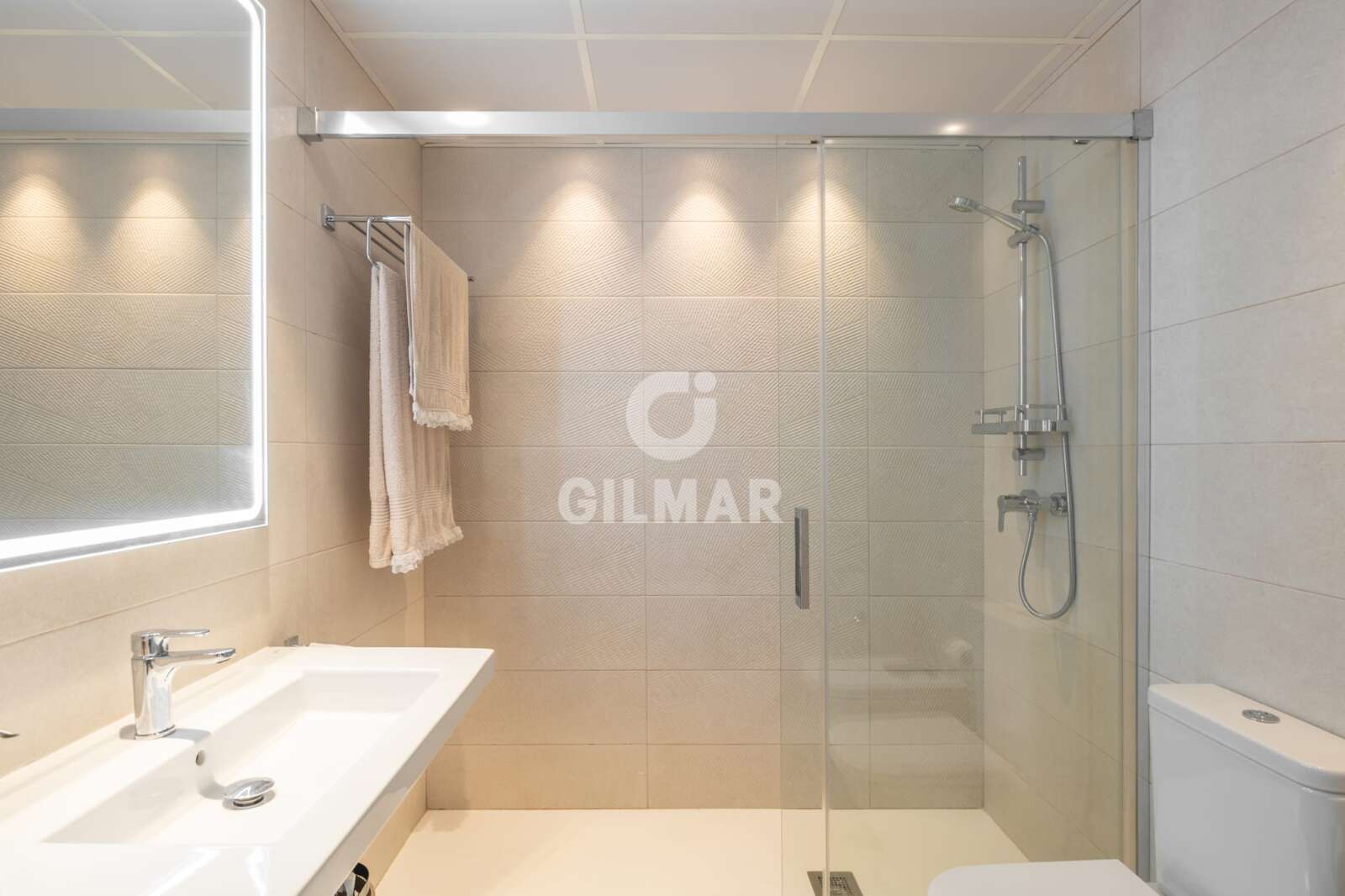 Property slider Gilmar