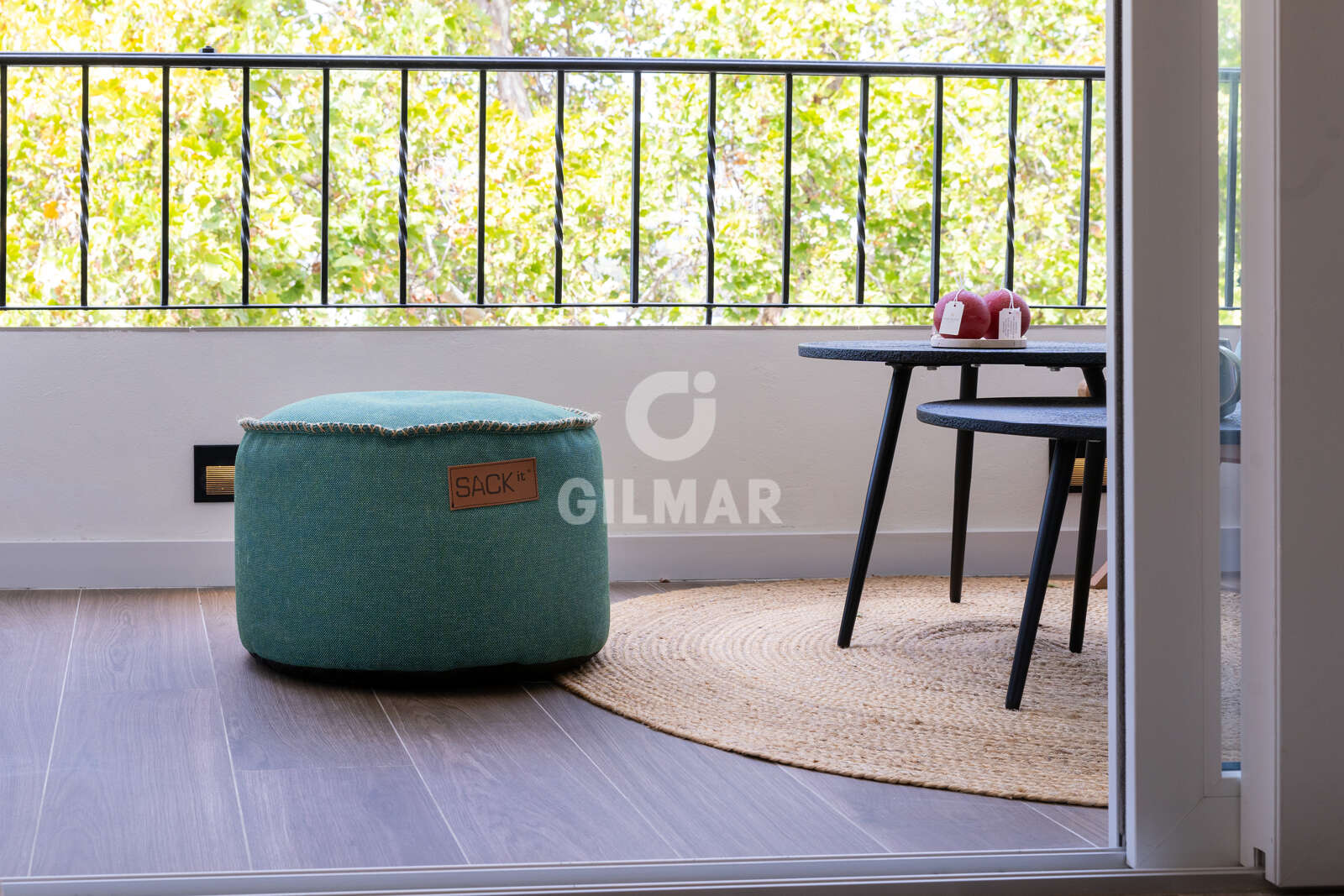 Property slider Gilmar