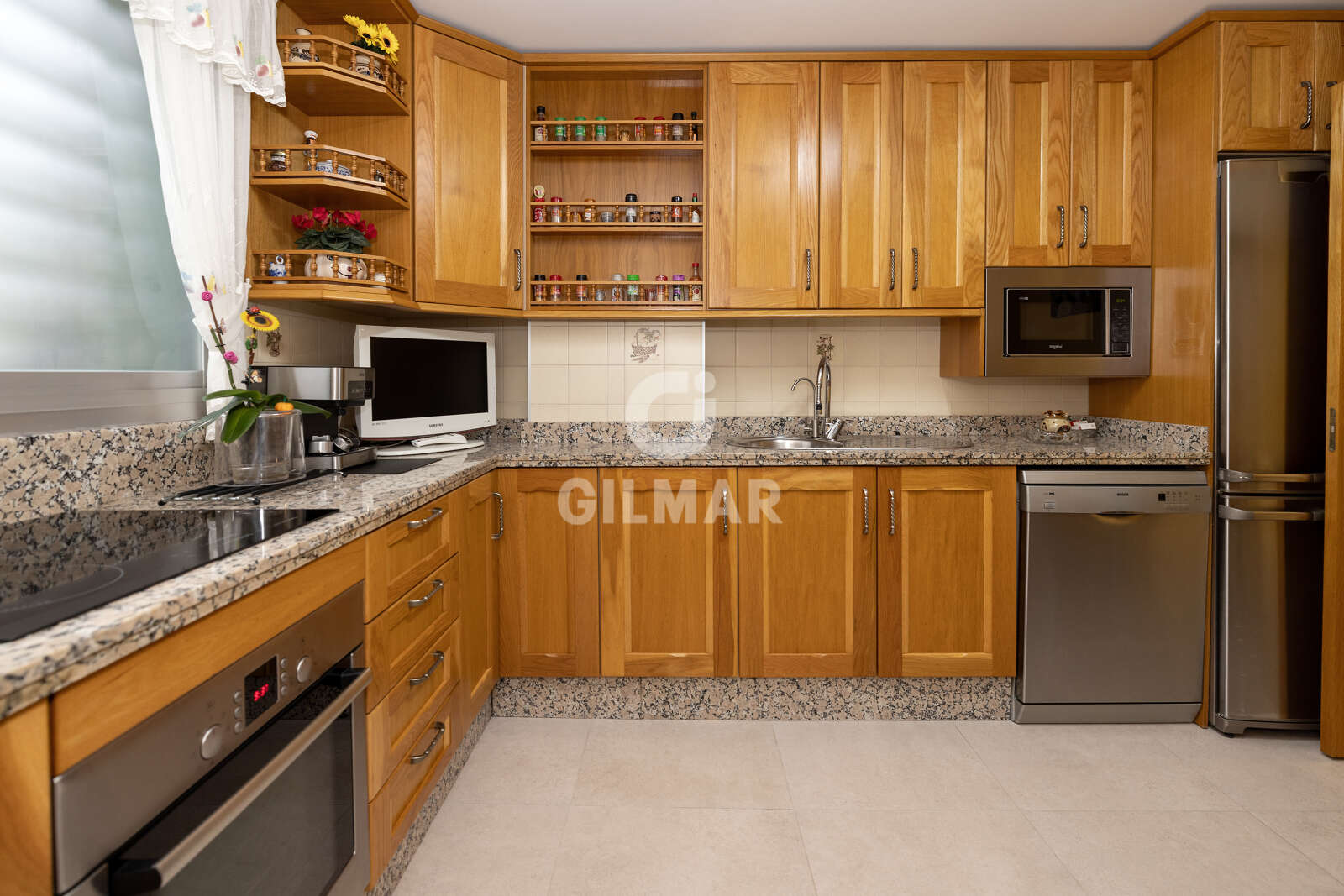 Property slider Gilmar