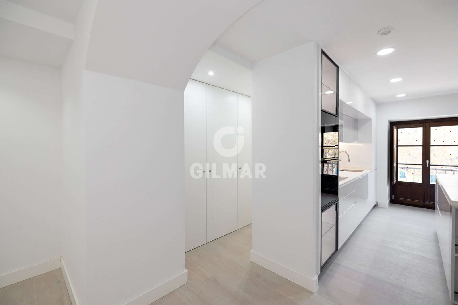 Property slider Gilmar