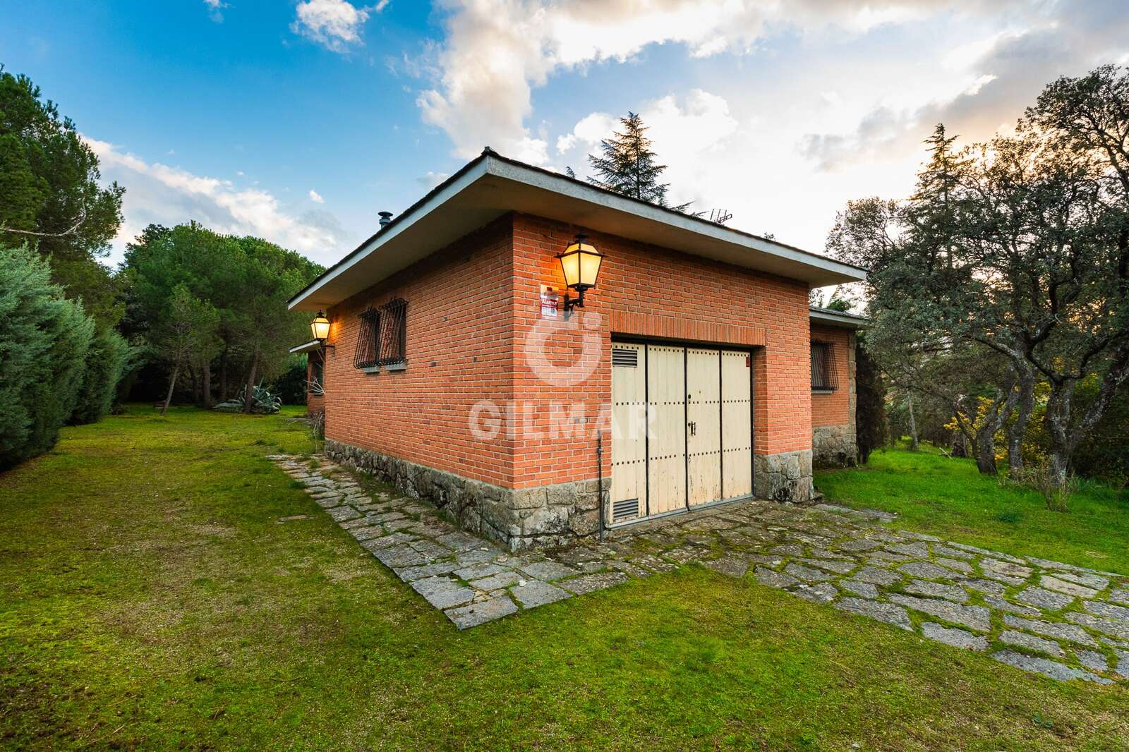 Property slider Gilmar