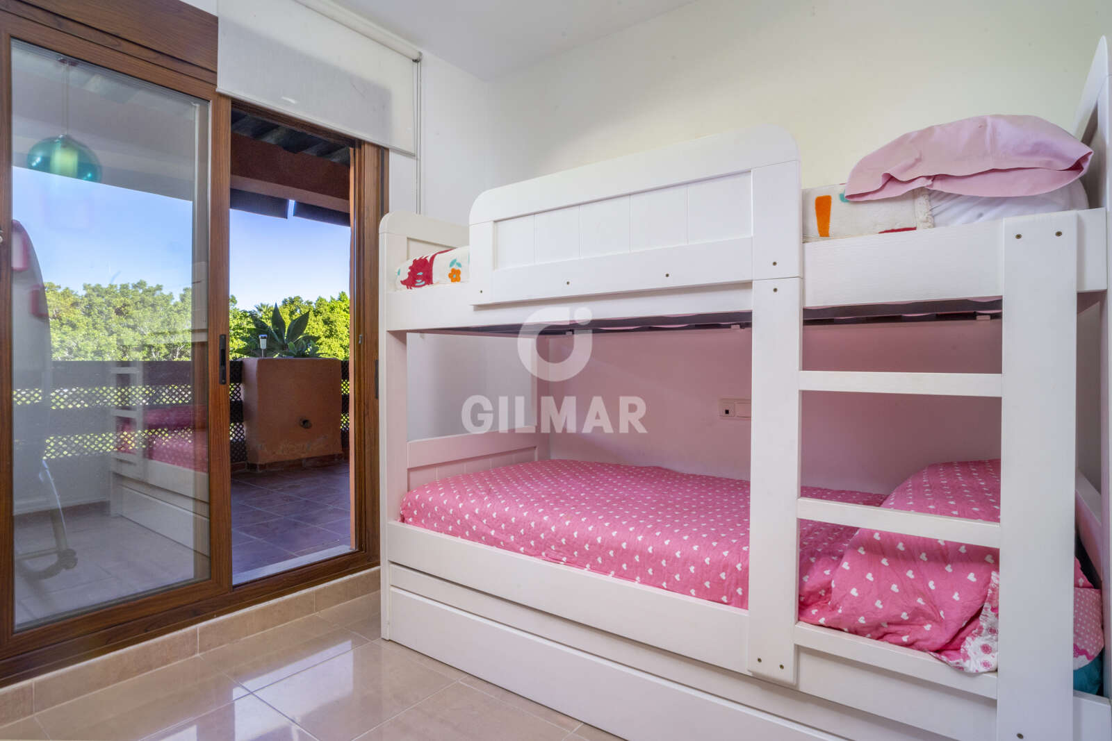 Property slider Gilmar