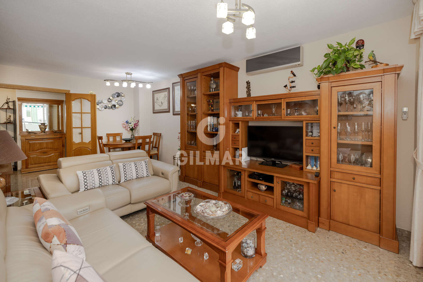 Property slider Gilmar