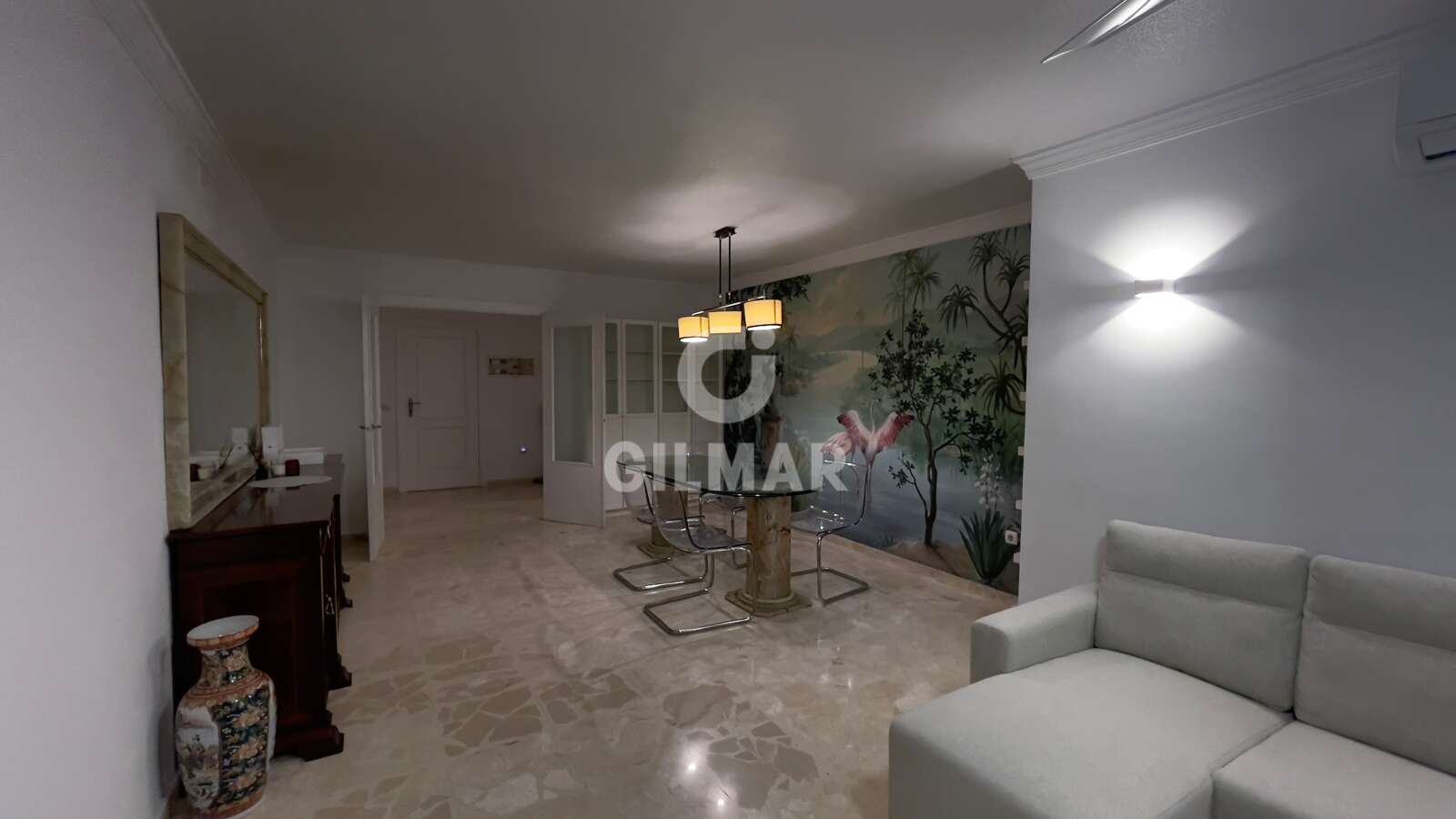 Property slider Gilmar