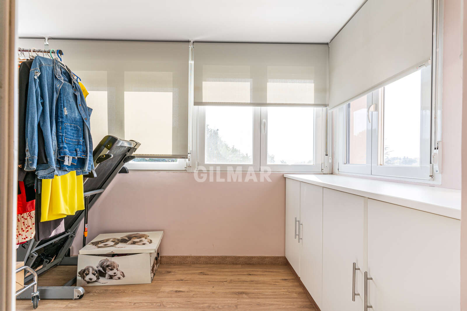 Property slider Gilmar