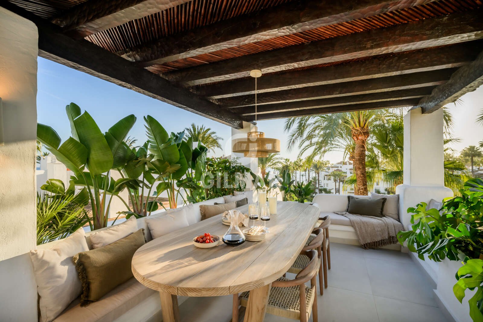 Property slider Gilmar