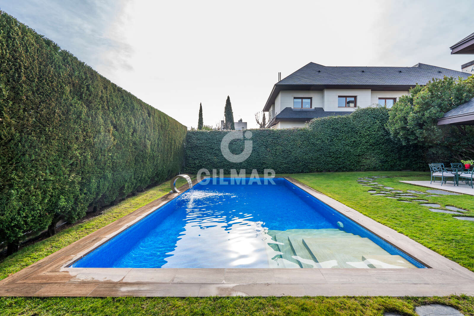 Property slider Gilmar