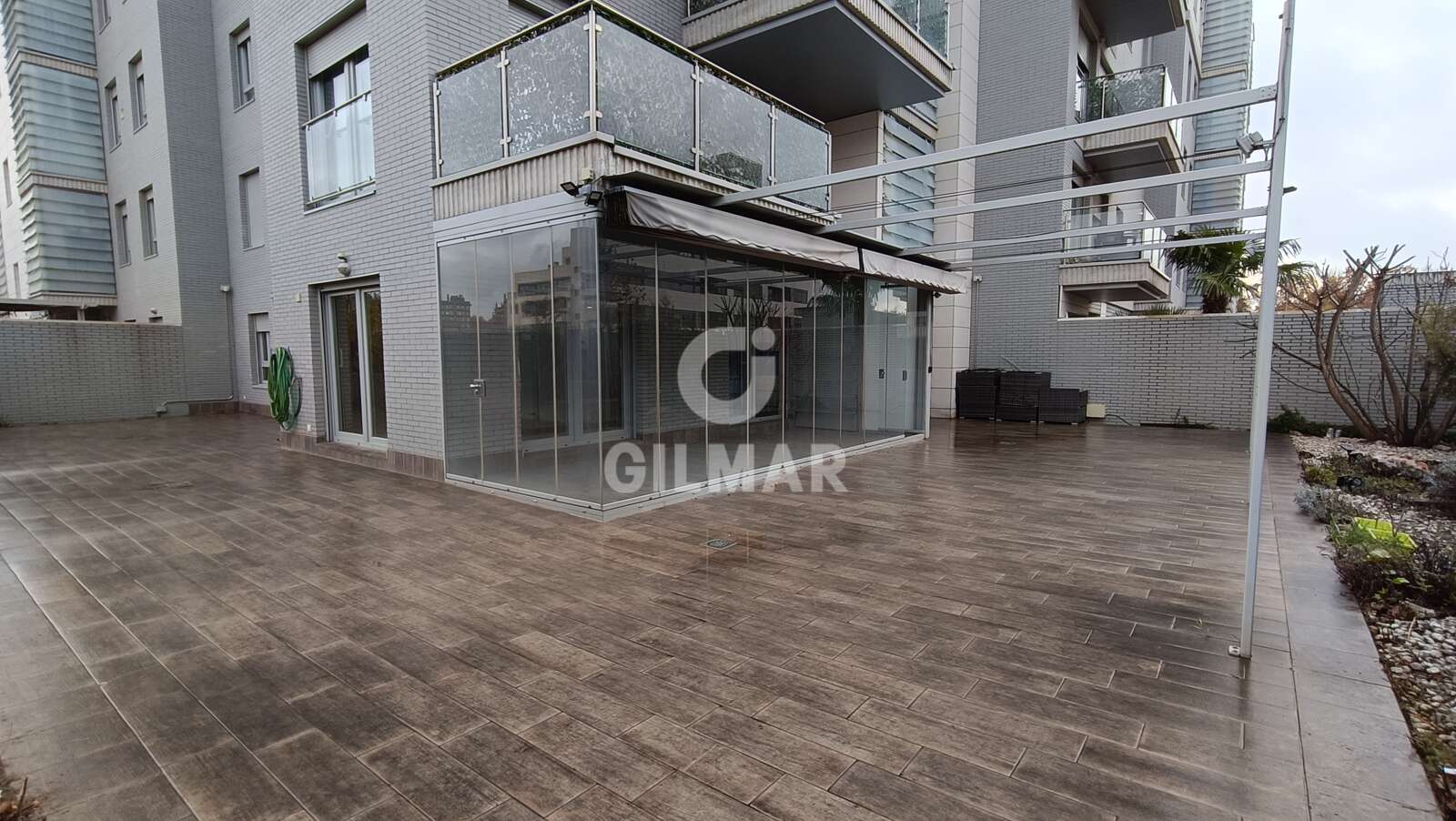 Property slider Gilmar