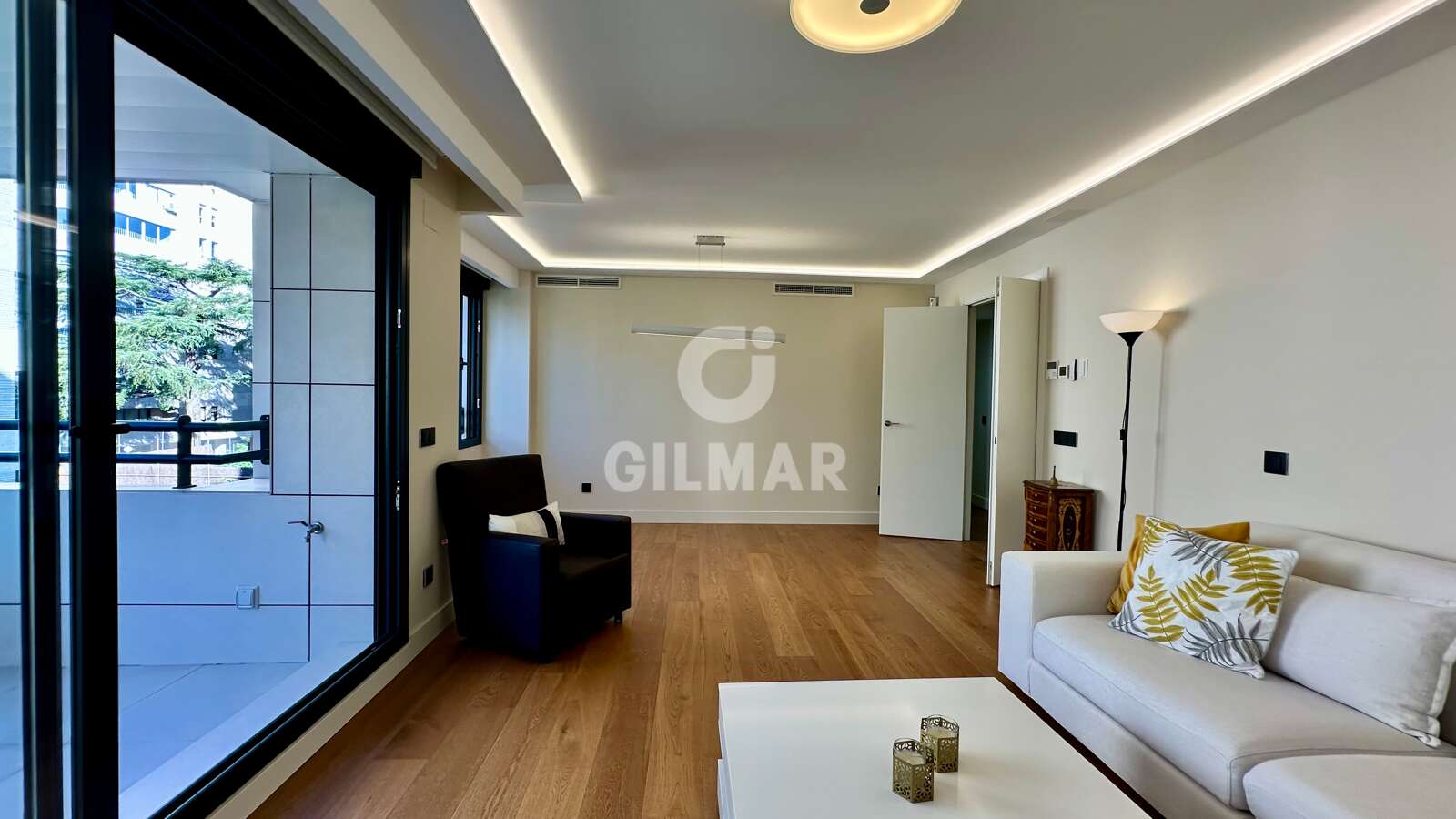 Property slider Gilmar