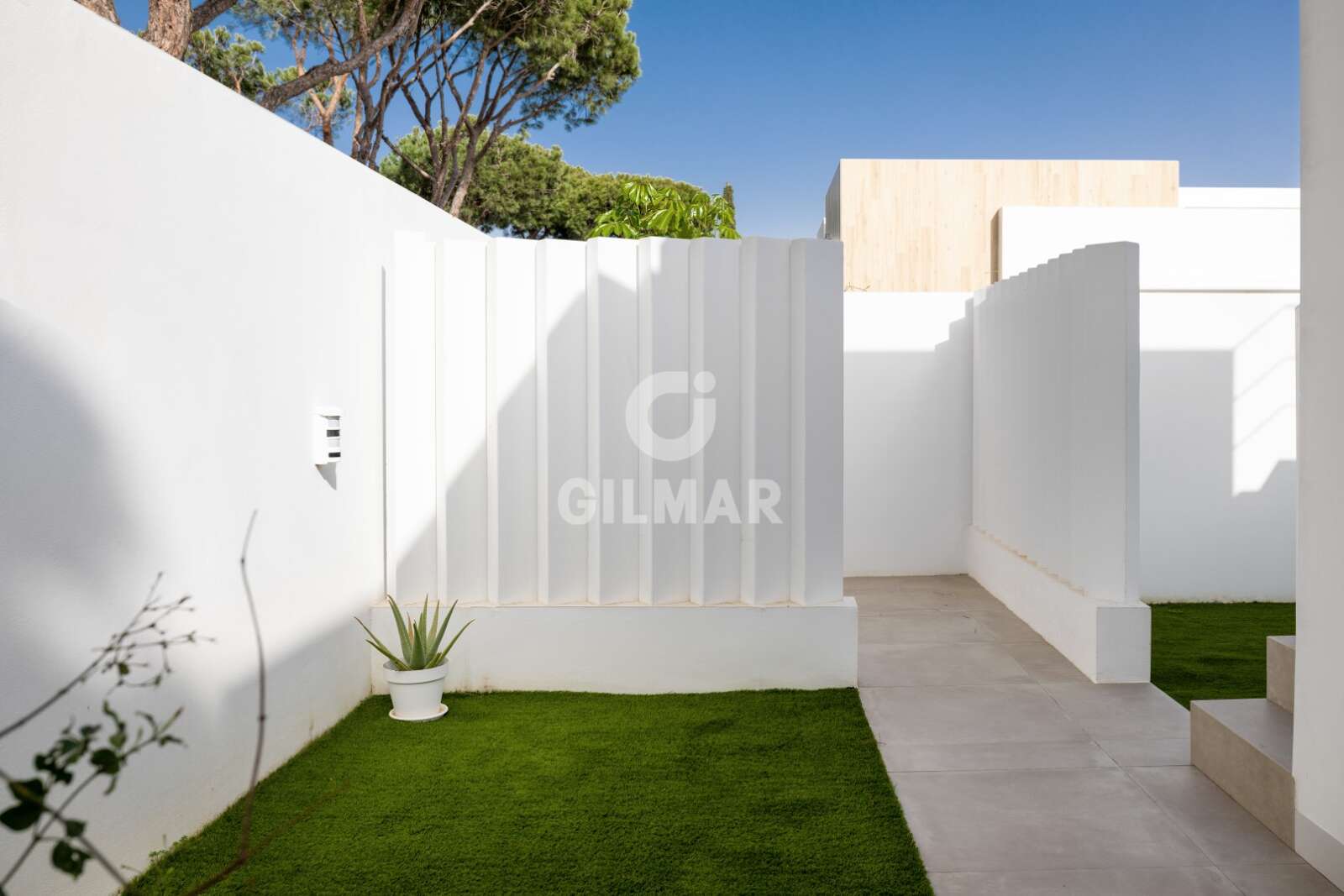 Property slider Gilmar