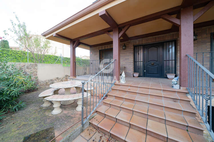 Chalet Independiente en venta en El Molar – Madrid | Gilmar Consulting