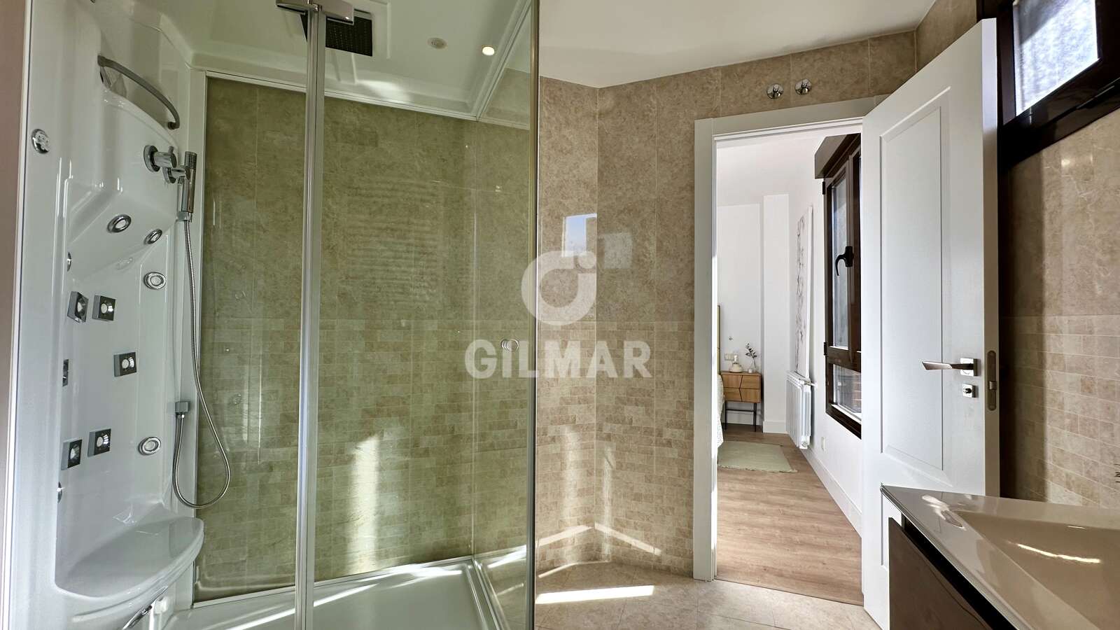 Property slider Gilmar