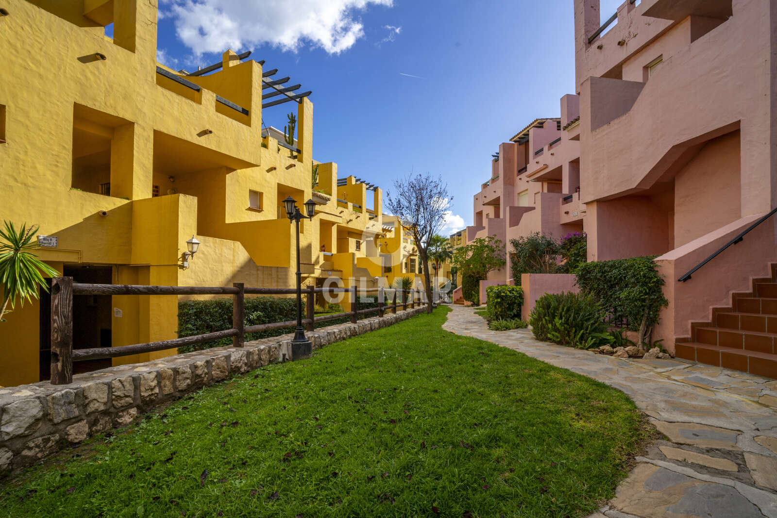 Property slider Gilmar