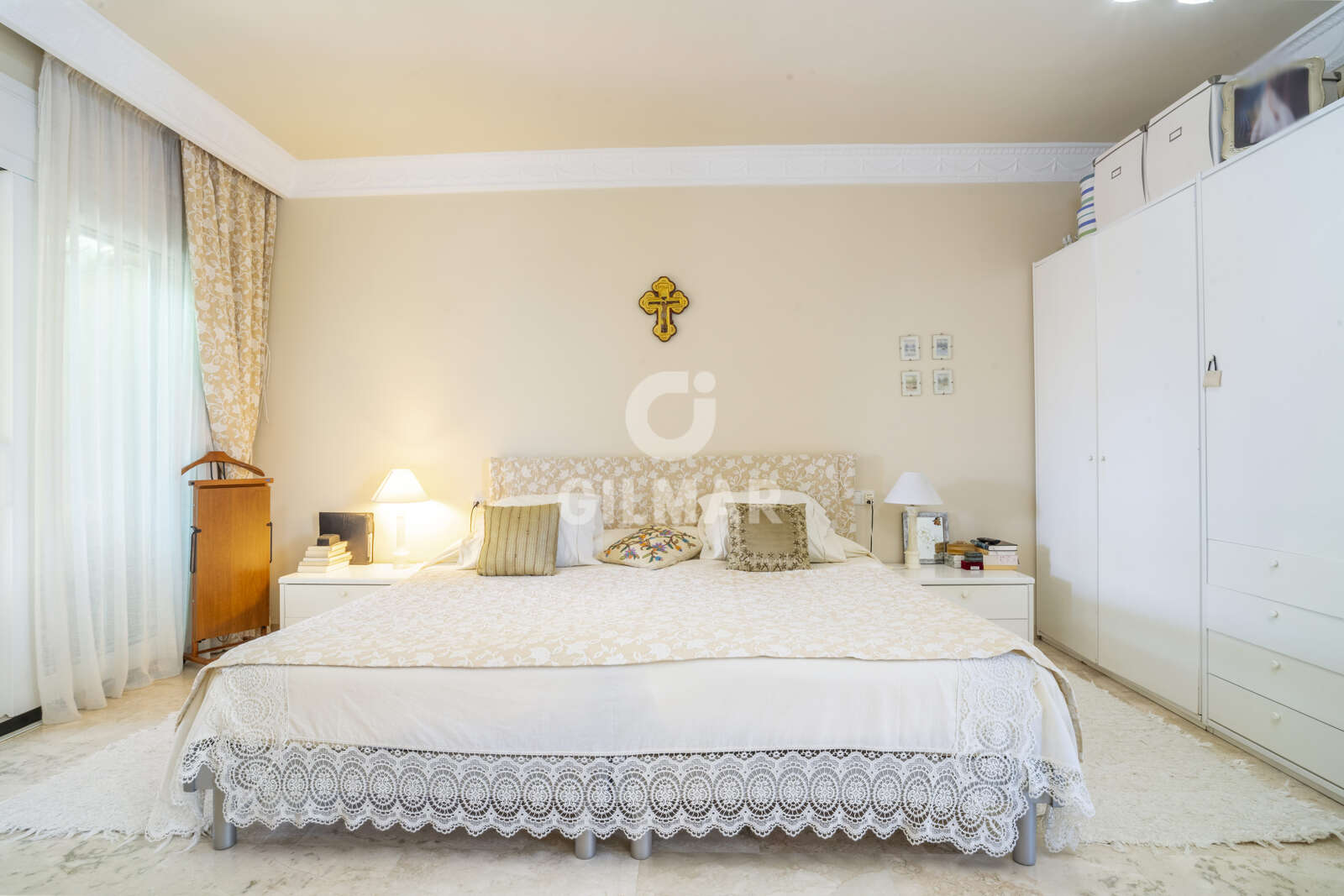 Property slider Gilmar
