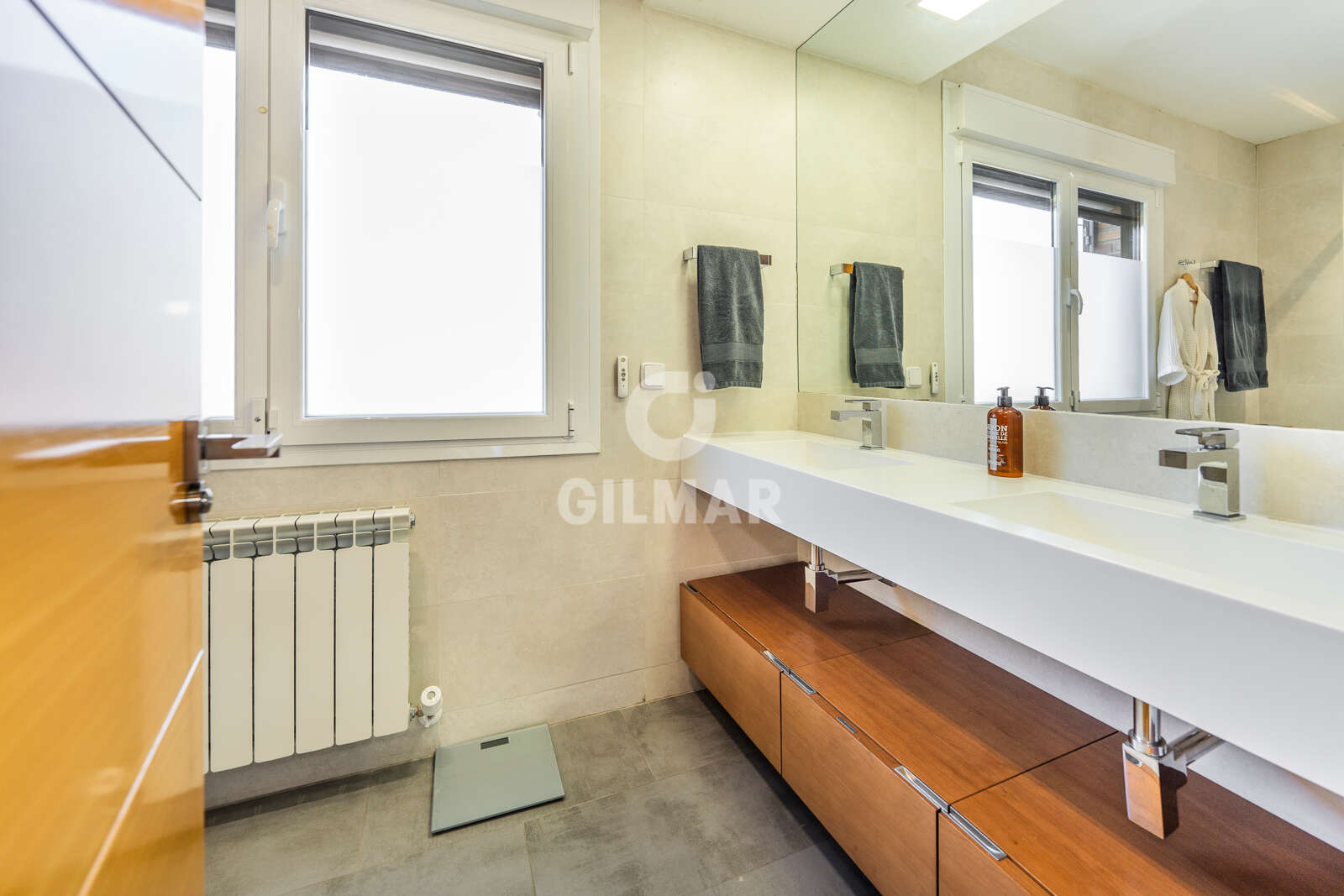 Property slider Gilmar