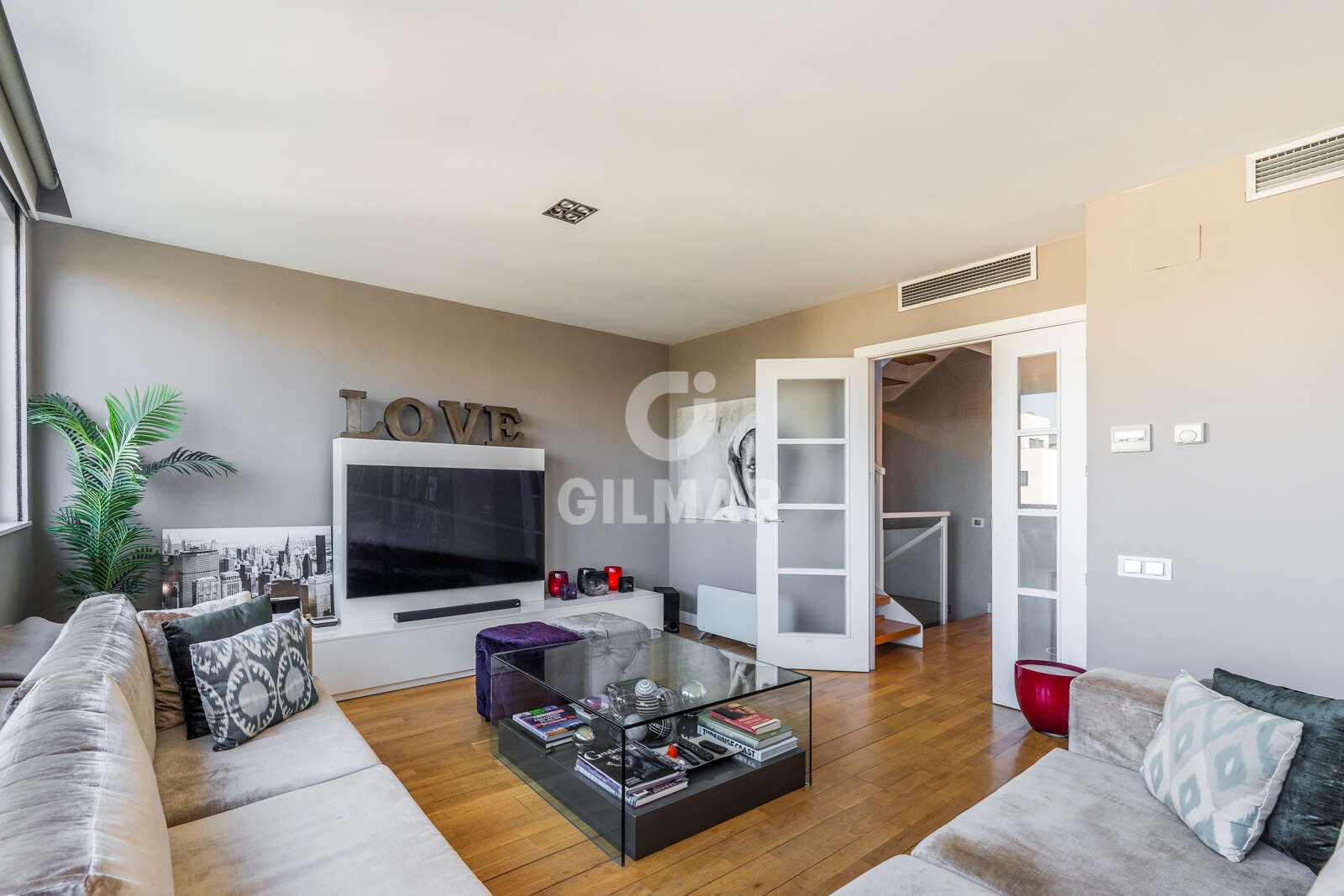 Property slider Gilmar