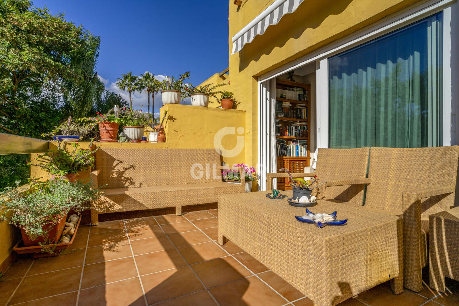 Property slider Gilmar