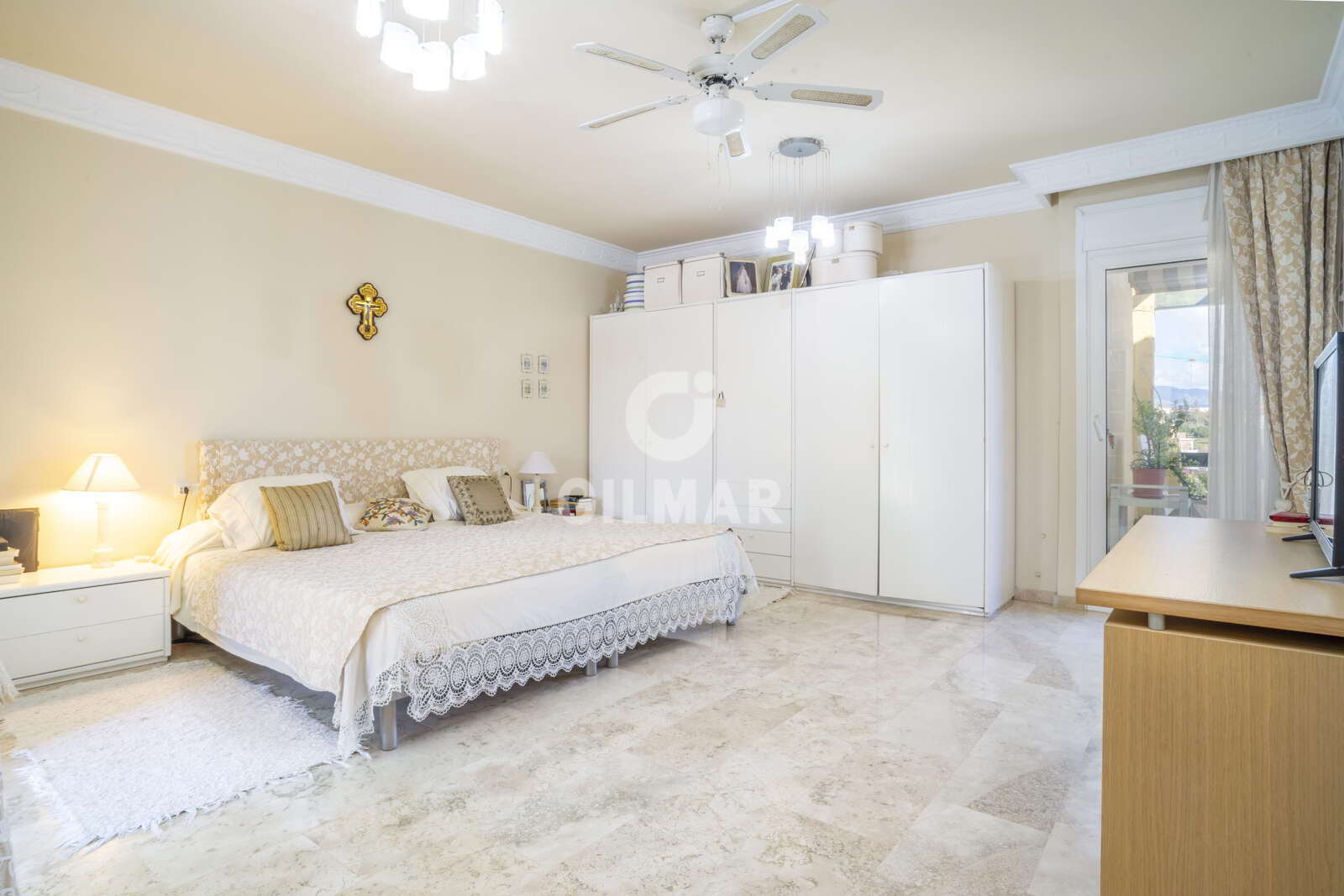 Property slider Gilmar