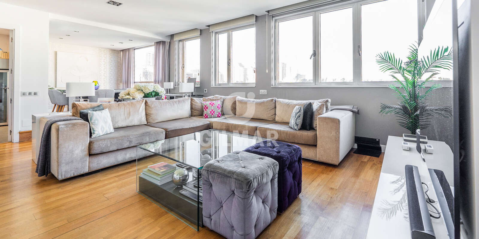 Property slider Gilmar
