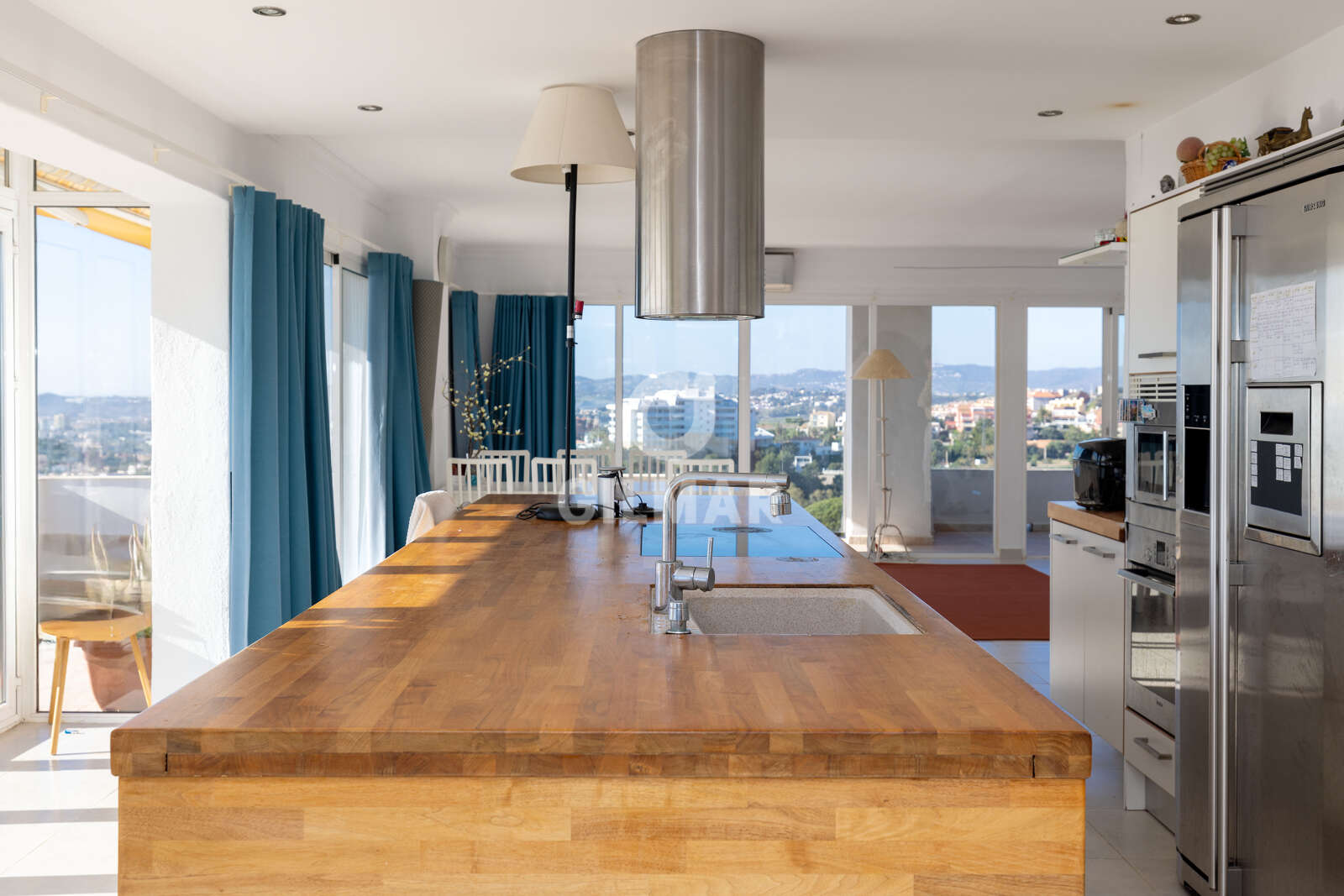 Property slider Gilmar